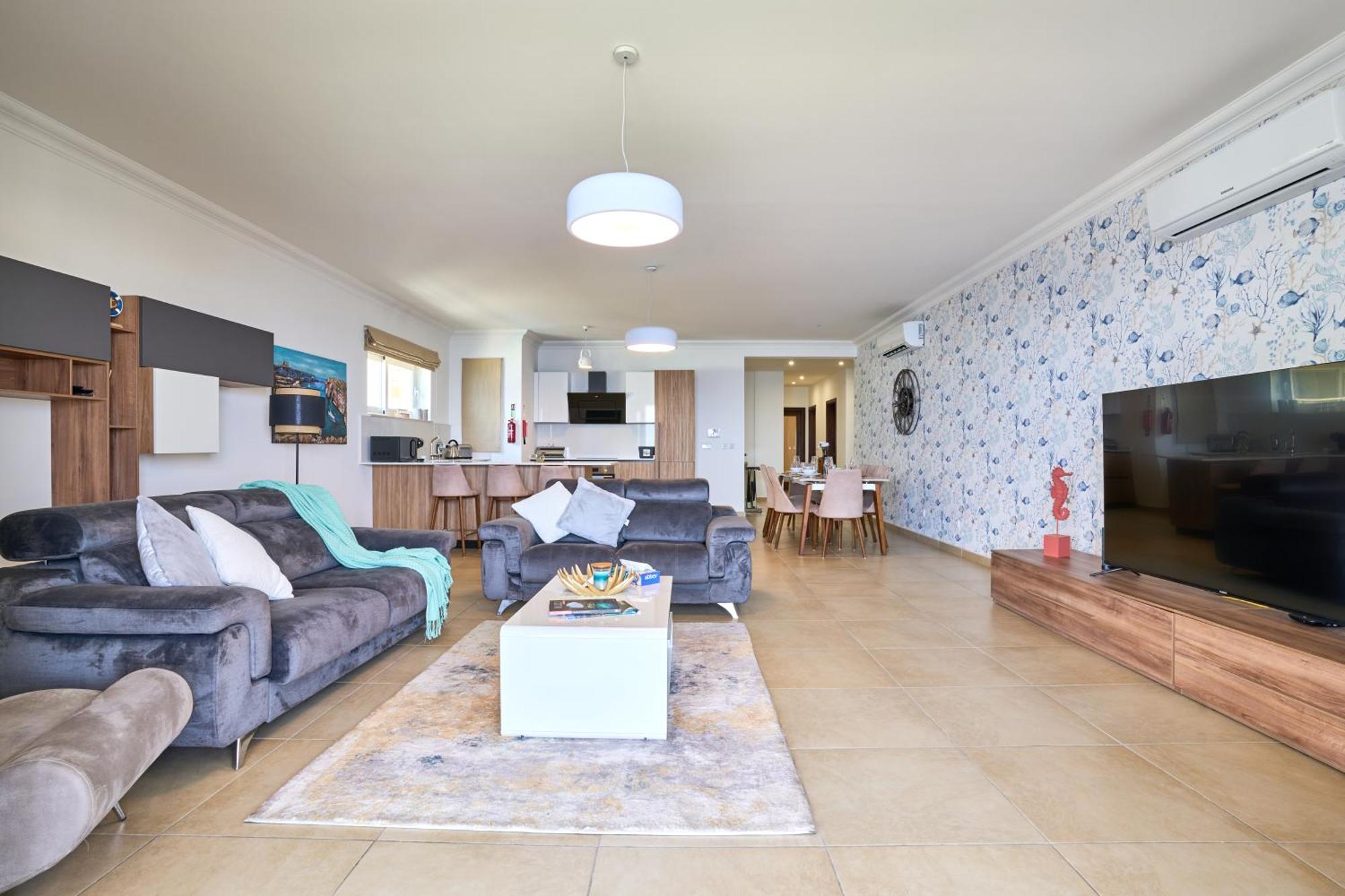 Stunning 3-Bedroom Seaview Retreat In Fort Cambridge Sliema Exterior foto